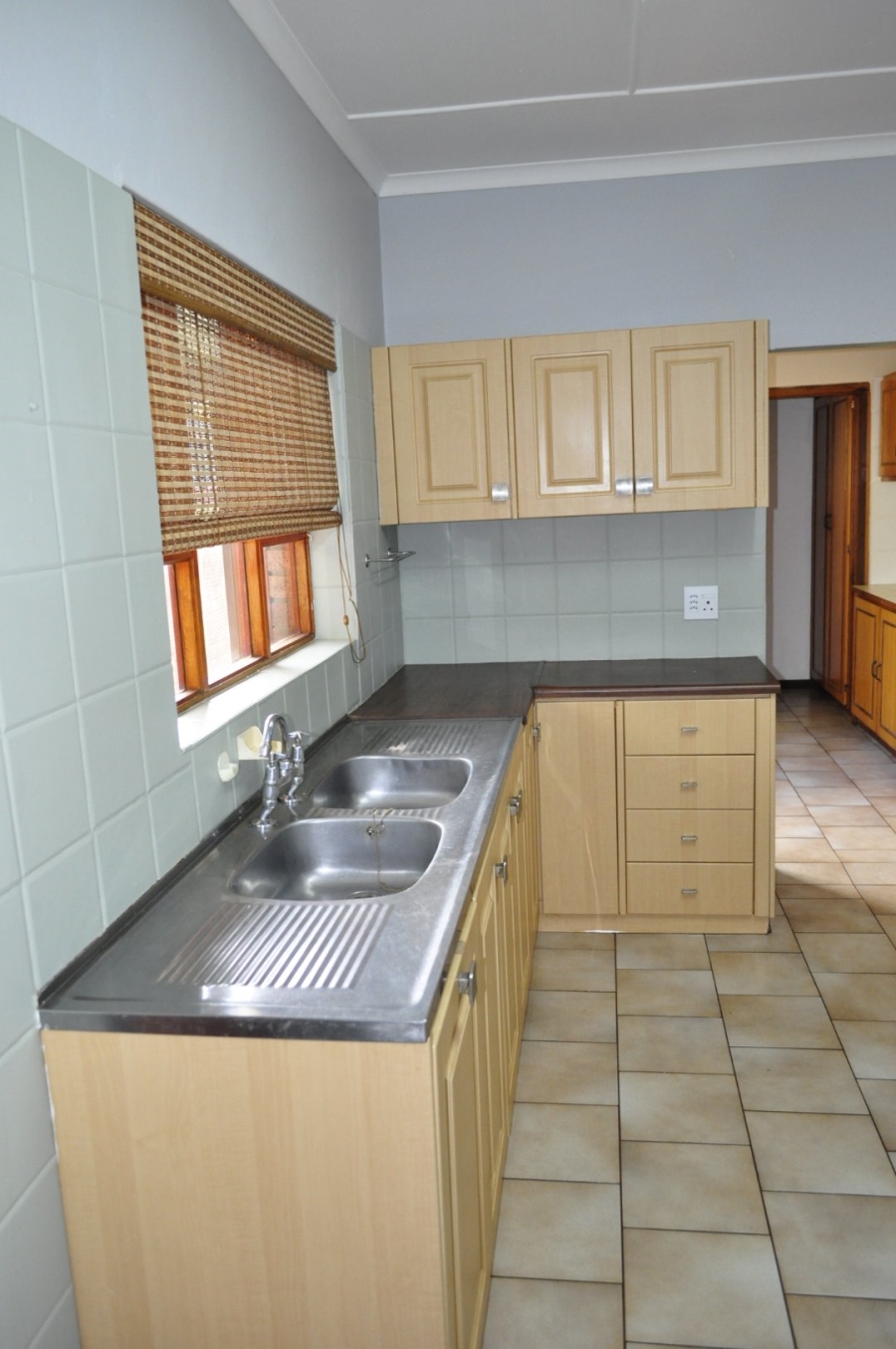 4 Bedroom Property for Sale in Wavecrest Eastern Cape